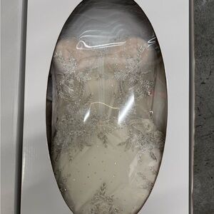 Elegant White Lace Wedding Dress